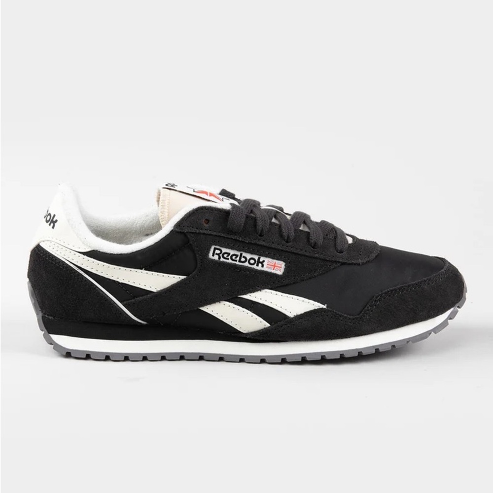 REEBOK Classic AZ Womens Shoes - size 8.5